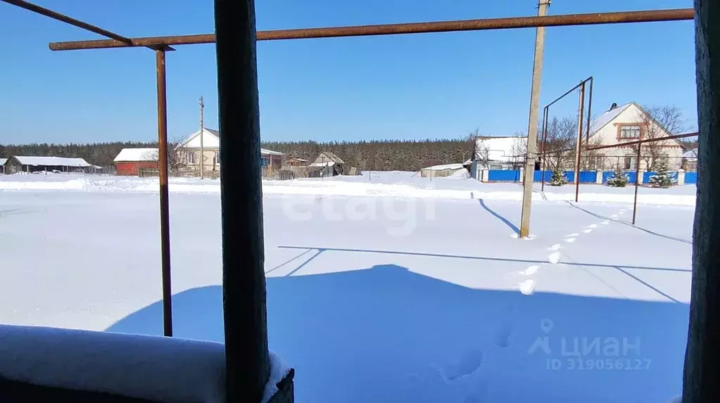 Дом в Саратовская область, Балашовский район, с. Большой Мелик ... - Фото 1