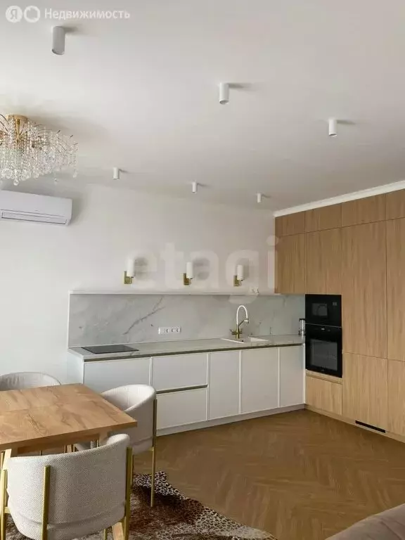 1-комнатная квартира: Тюмень, улица Молодогвардейцев, 5к1 (60 м) - Фото 0