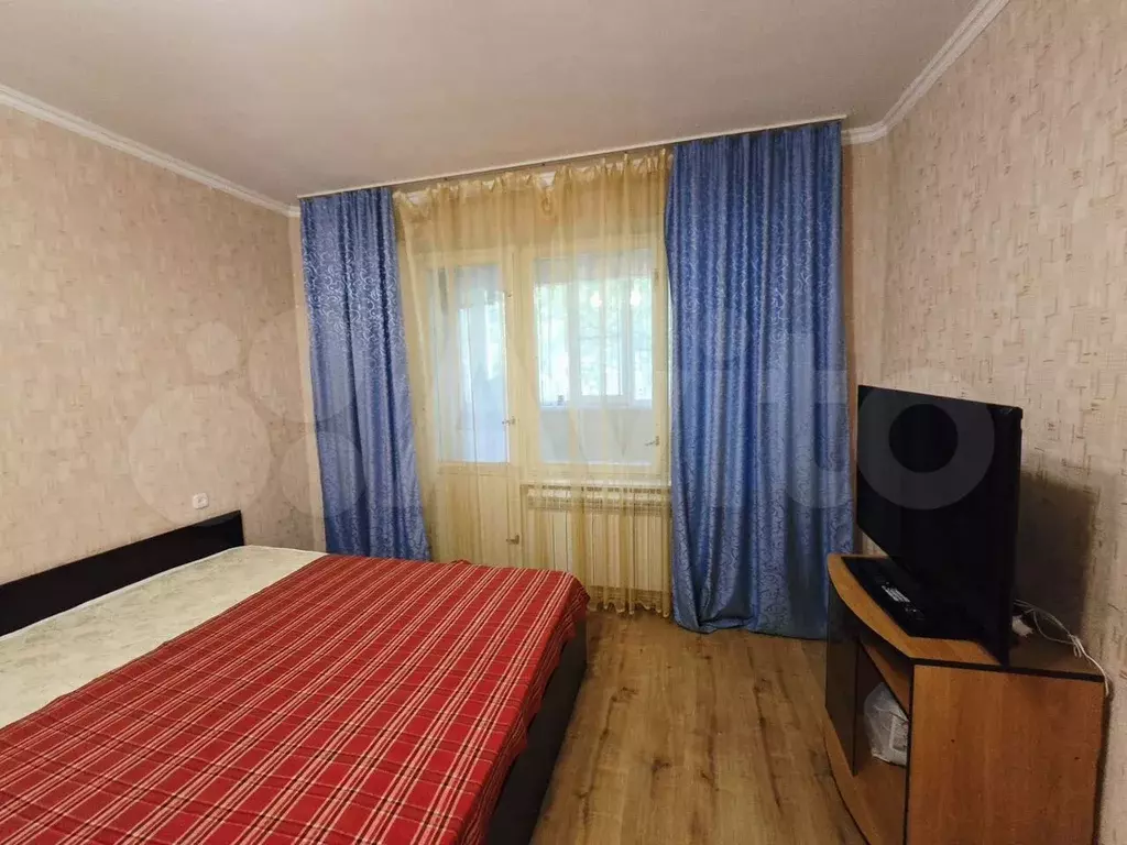 1-к. квартира, 42 м, 1/9 эт. - Фото 1