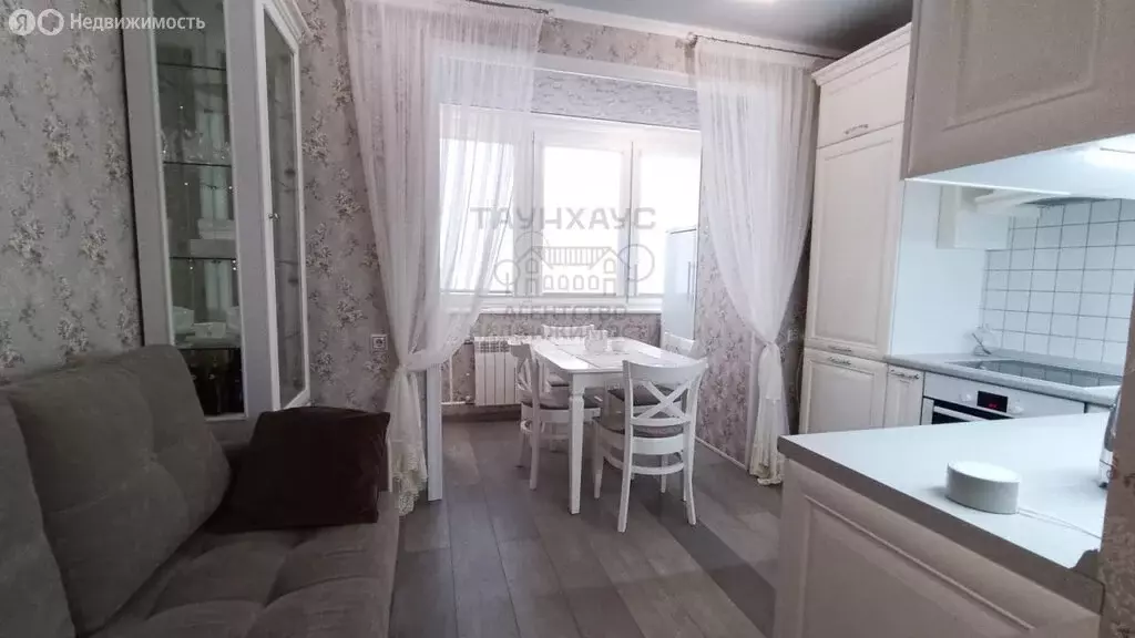 1-комнатная квартира: Нефтекамск, улица Ленина, 52Б (43 м) - Фото 0