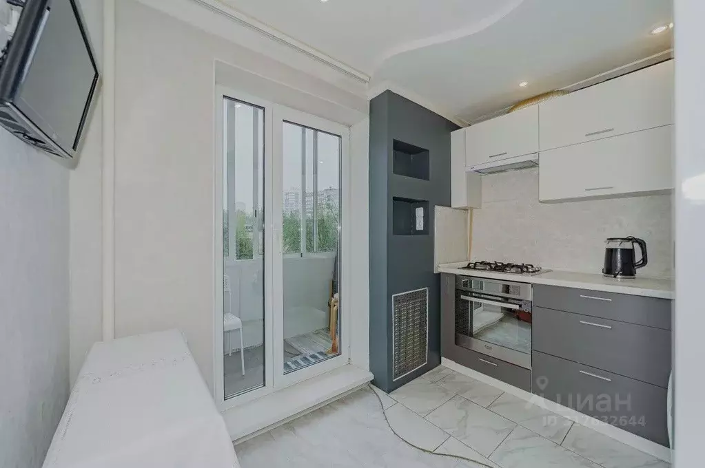 2-к кв. Свердловская область, Екатеринбург ул. Ангарская, 46 (43.4 м) - Фото 1