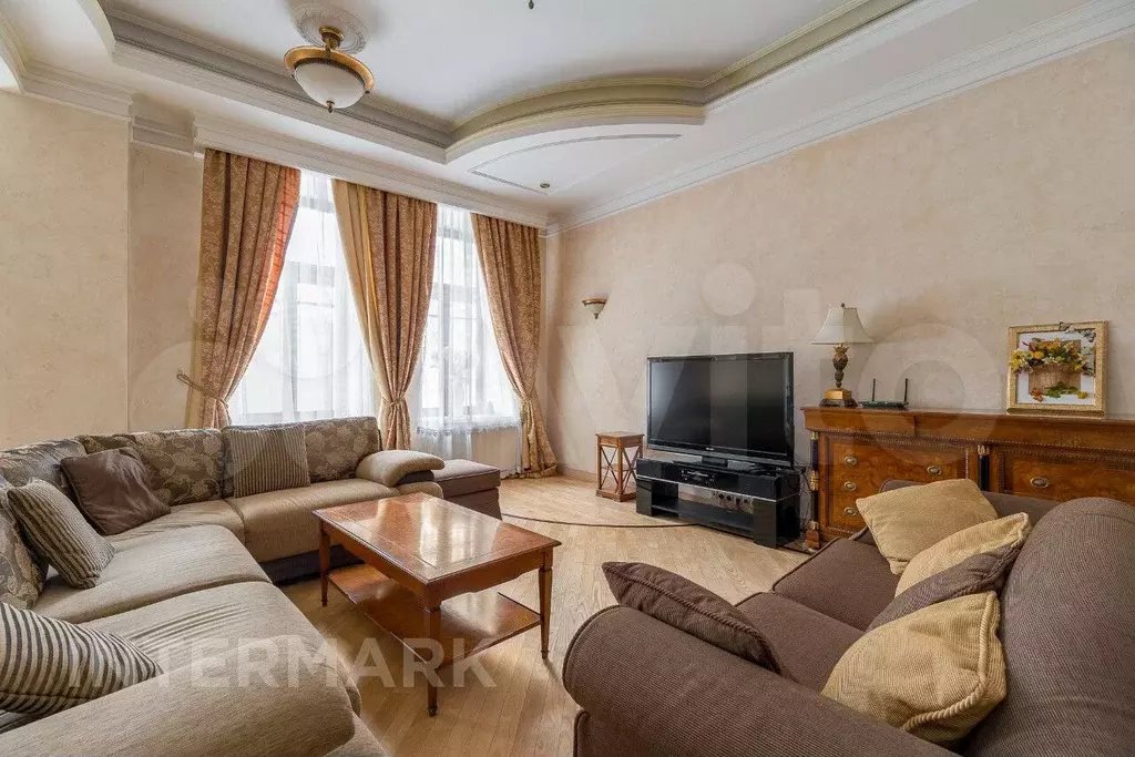 4-к. квартира, 190 м, 2/8 эт. - Фото 1