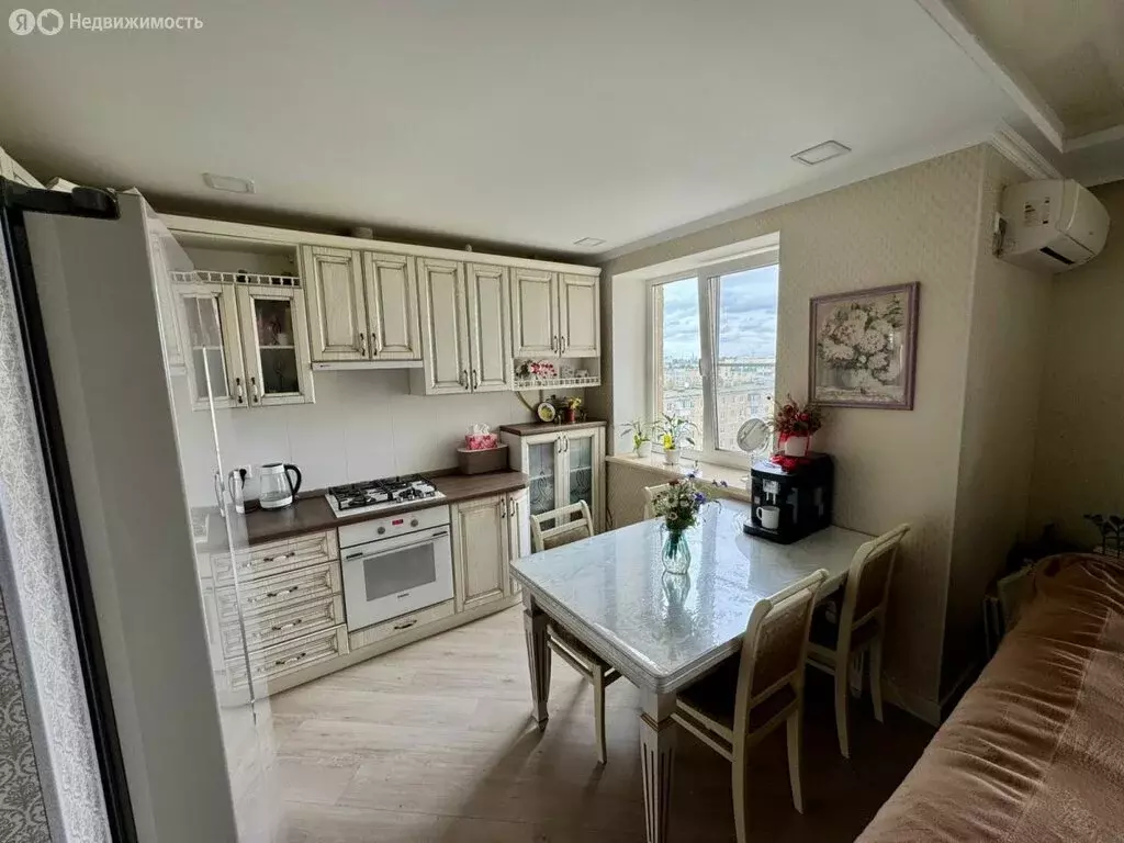 4-комнатная квартира: Волжский, улица Мира, 79 (73.1 м) - Фото 1