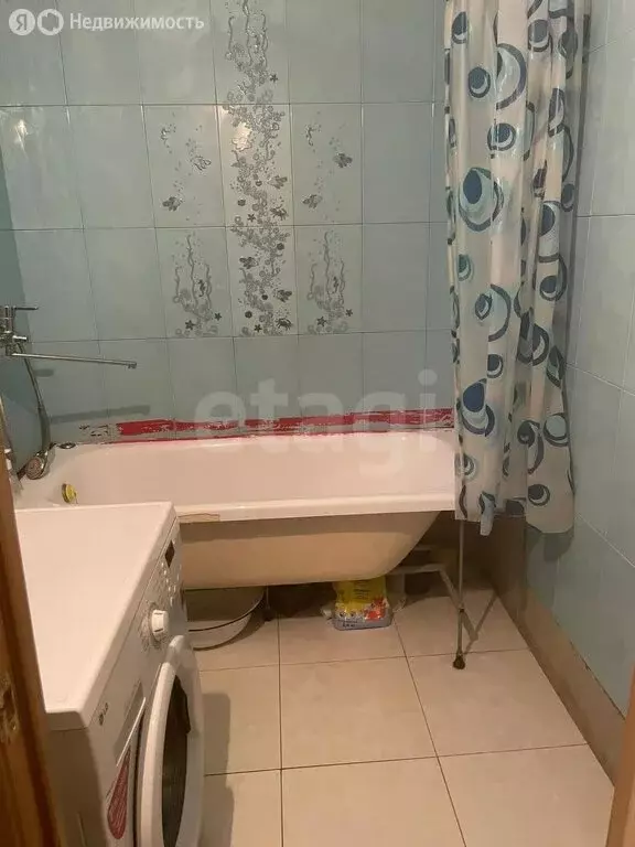 2-комнатная квартира: Тюмень, улица Пермякова, 84к3 (64.2 м) - Фото 1