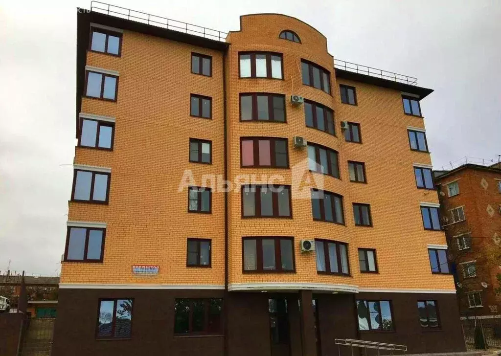 3-комнатная квартира: Усть-Лабинск, Красная улица, 317 (56.1 м) - Фото 1