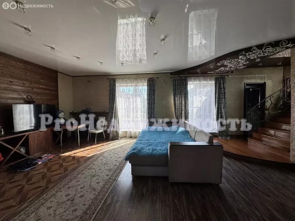 Дом в Кызыл, 2-я Лесная улица (248.9 м) - Фото 1