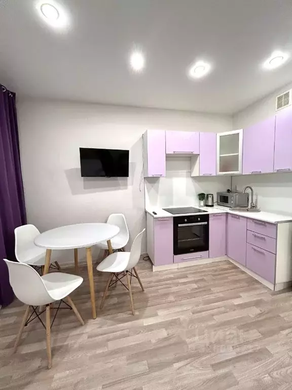 Студия Татарстан, Казань ул. Братьев Батталовых, 20к2 (32.0 м) - Фото 0