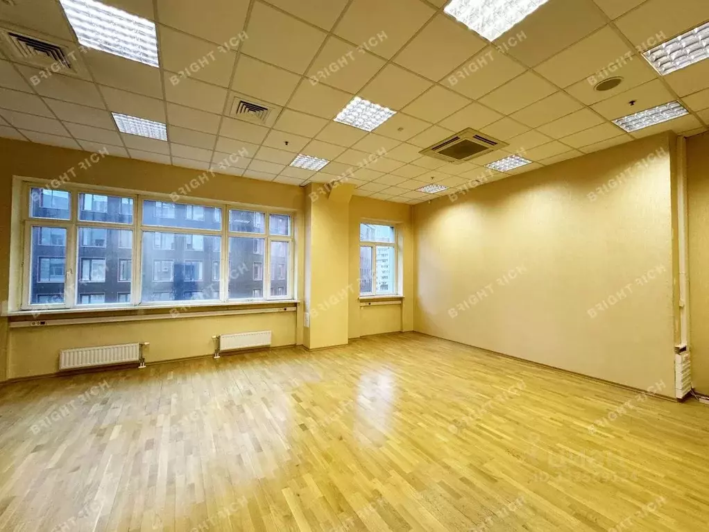 Офис в Санкт-Петербург пл. Конституции, 1 (2681 м) - Фото 1