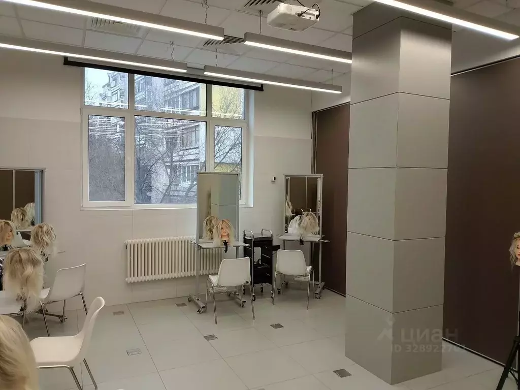 Помещение свободного назначения в Москва Ясеневая ул., 31к1 (340 м) - Фото 1