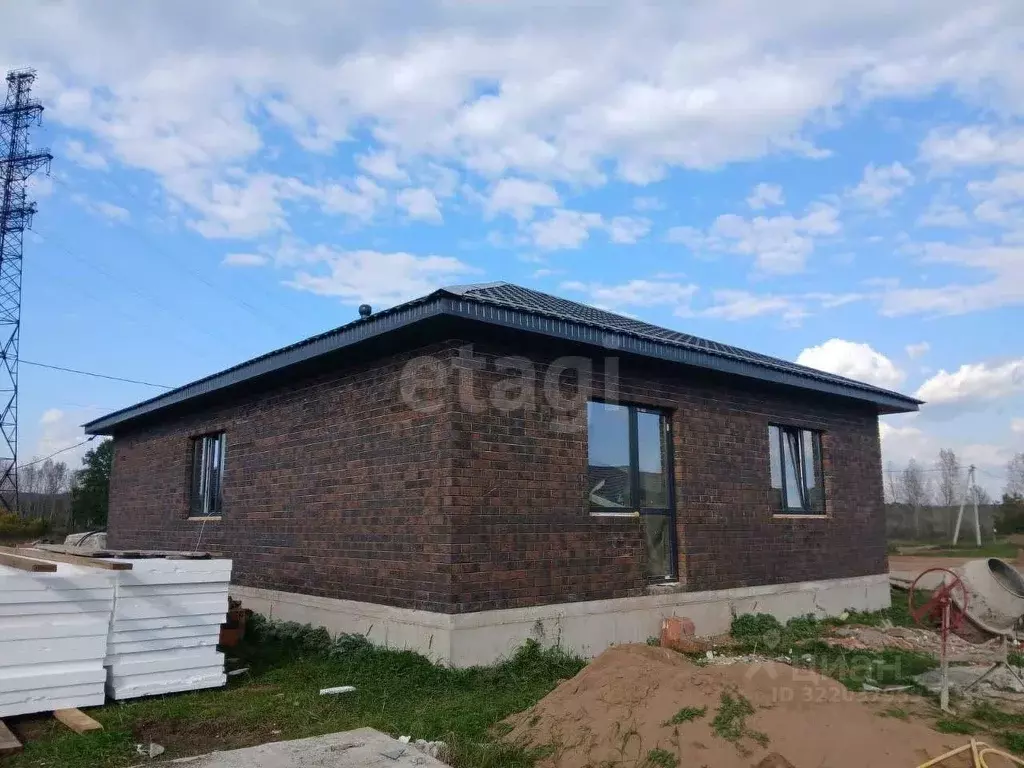 Дом в Башкортостан, Кармаскалинский район, Кабаковский сельсовет, д. ... - Фото 1