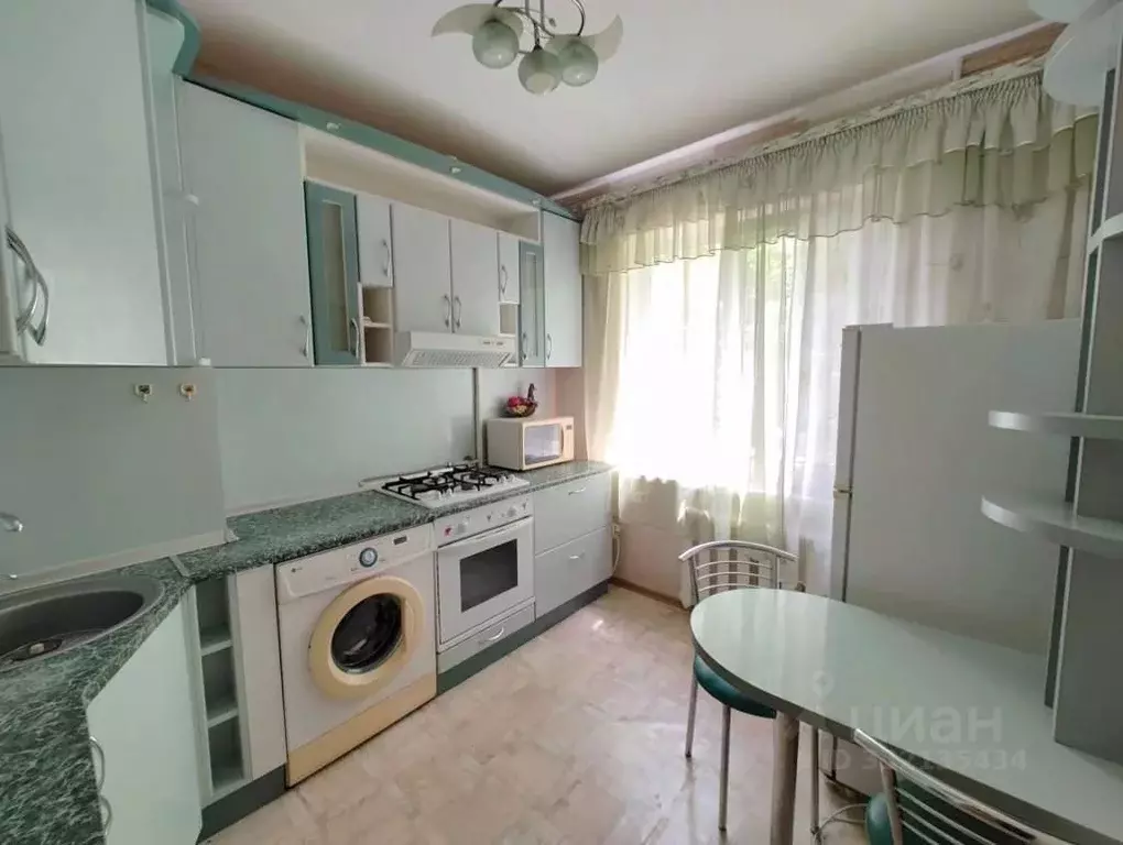 2-к кв. Крым, Симферополь ул. 60 лет Октября, 21 (48.0 м) - Фото 1