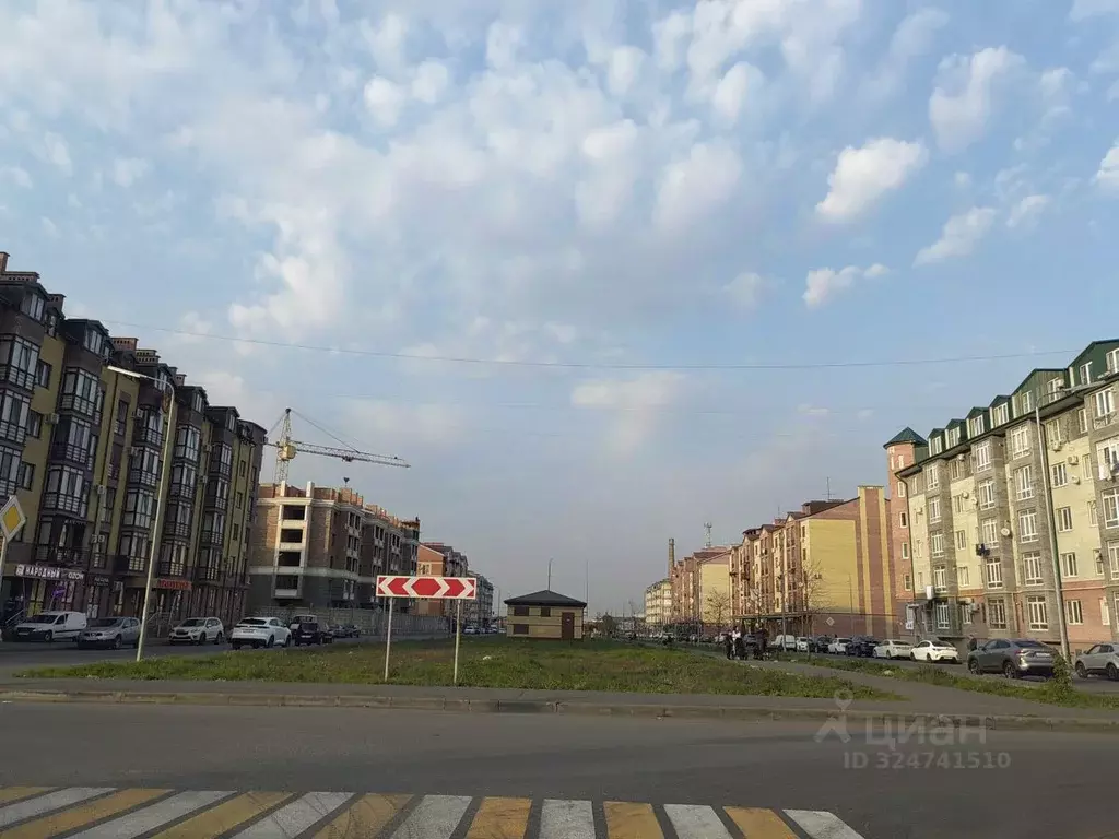 3-к кв. Северная Осетия, Владикавказ ул. Шамиля Джикаева, 6 (90.0 м) - Фото 2