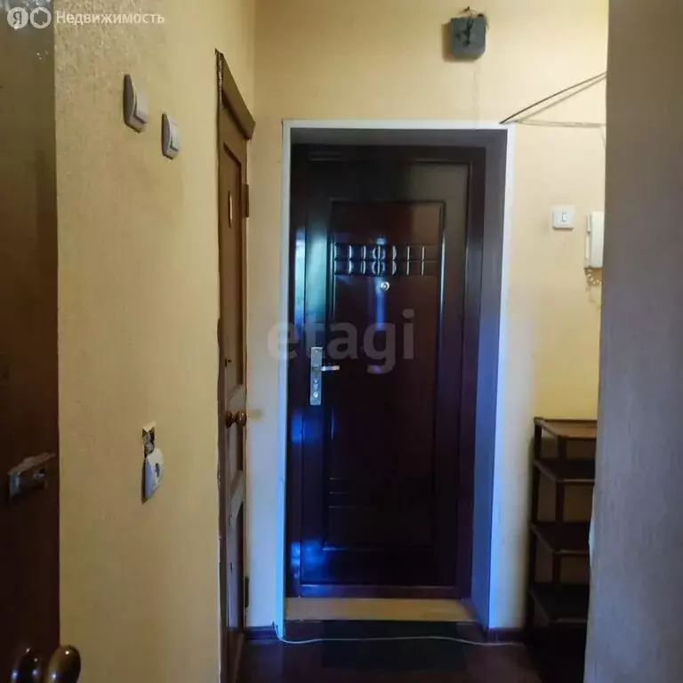3-комнатная квартира: Астрахань, улица Николая Ветошникова, 12к1 (69.6 ... - Фото 1