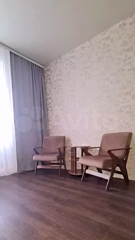 1-к. квартира, 40м, 7/10эт. - Фото 0