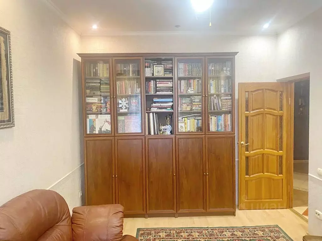 Дом в Оренбургская область, Оренбург пер. Лужский, 3 (315 м) - Фото 2