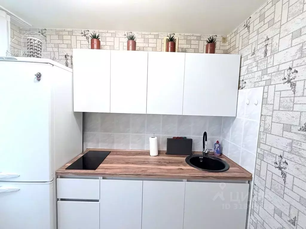 2-к кв. Ханты-Мансийский АО, Сургут просп. Ленина, 42 (50.0 м) - Фото 1