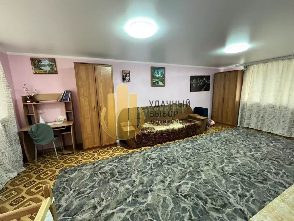 Дом в Ростовская область, Белая Калитва Набережная ул., 150Б (100 м) - Фото 1