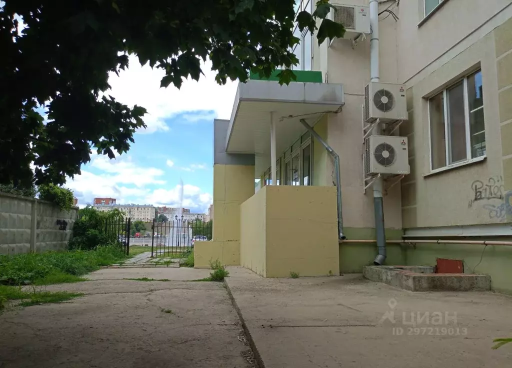 Офис в Орловская область, Орел наб. Дубровинского, 74А (100 м) - Фото 1