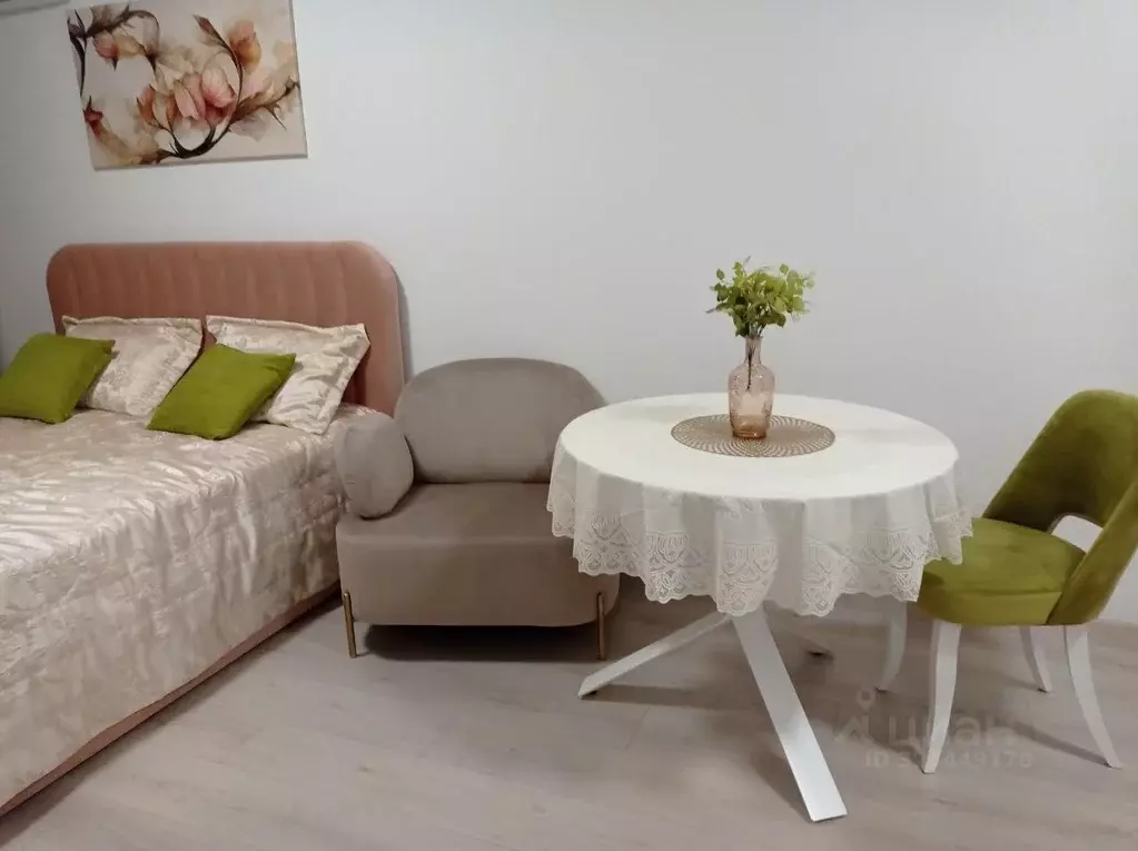 Студия Тюменская область, Тюмень ул. 50 лет Октября, 63Г (30.0 м) - Фото 1