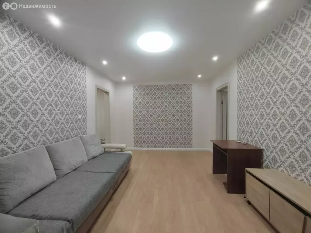 3-комнатная квартира: Якутск, проспект Михаила Николаева, 40/6 (70 м) - Фото 1