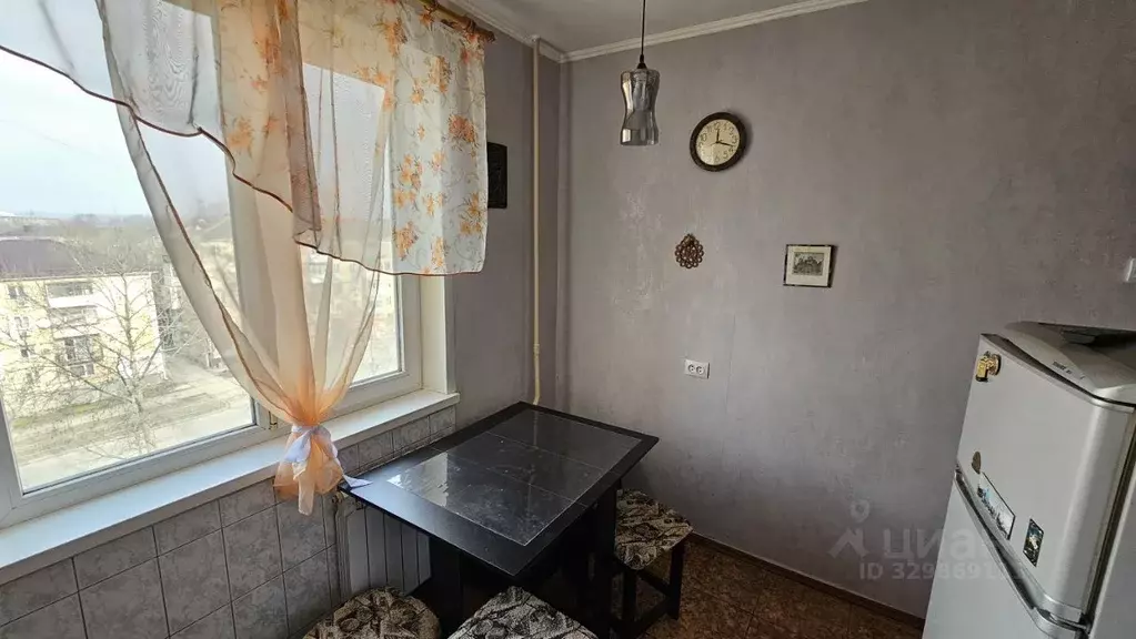 2-к кв. Крым, Керчь ул. Генерала Петрова, 24 (41.9 м) - Фото 1