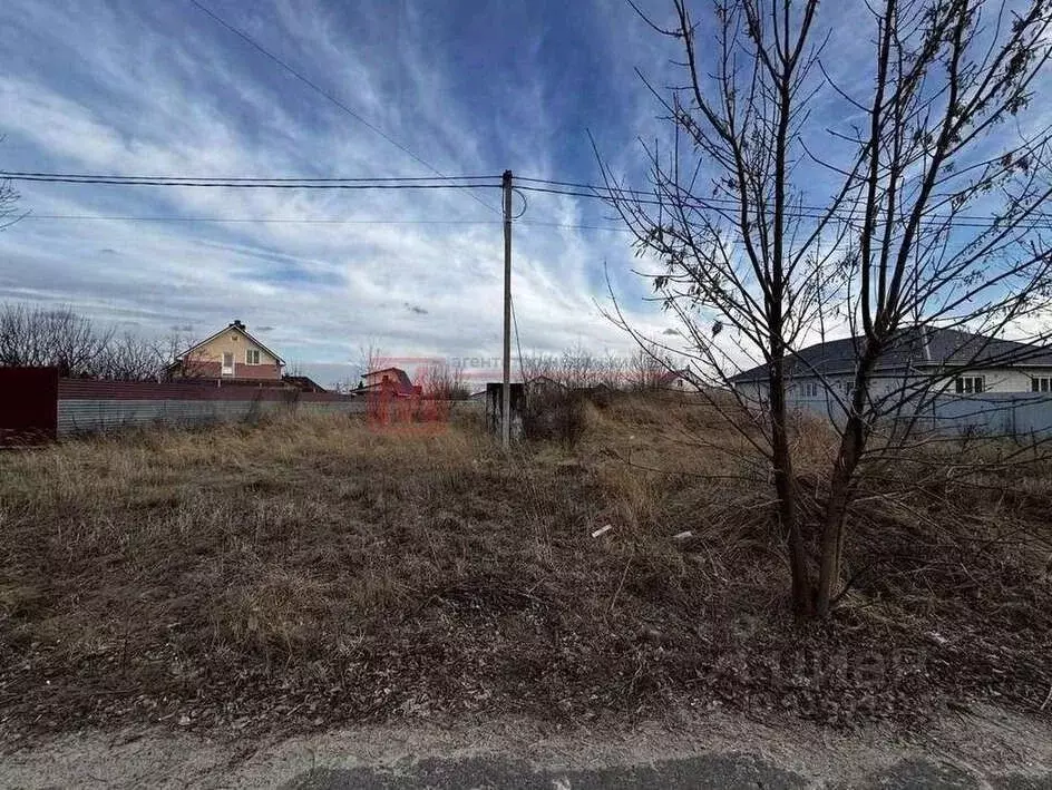 Участок в Белгородская область, Старый Оскол Николаевский пер., 32 ... - Фото 1