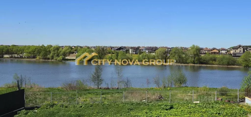 Дом в Московская область, Домодедово городской округ, д. Голубино ул. ... - Фото 1