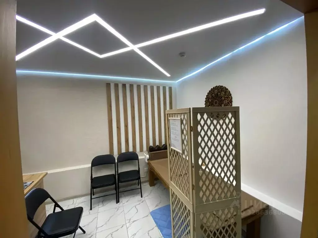 Офис в Ханты-Мансийский АО, Нижневартовск ул. 60 лет Октября, 29 (88 ... - Фото 1