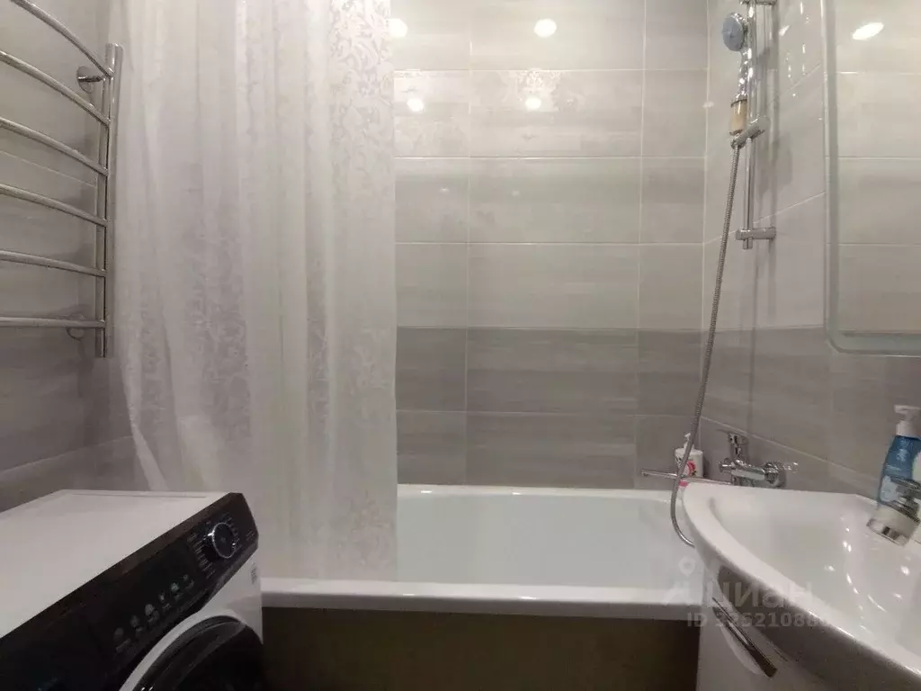 3-к кв. Санкт-Петербург просп. Косыгина, 23к1 (70.1 м) - Фото 1