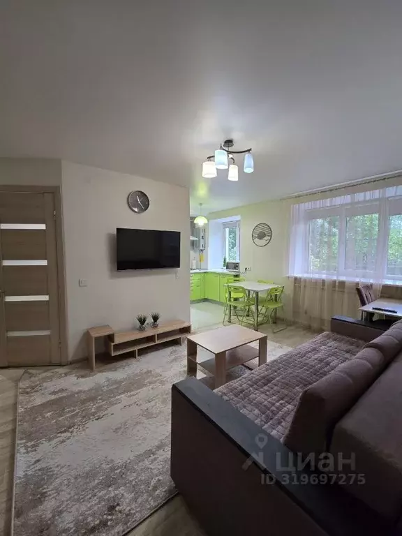 2-к кв. Краснодарский край, Новороссийск ул. Исаева, 13 (42.0 м) - Фото 0