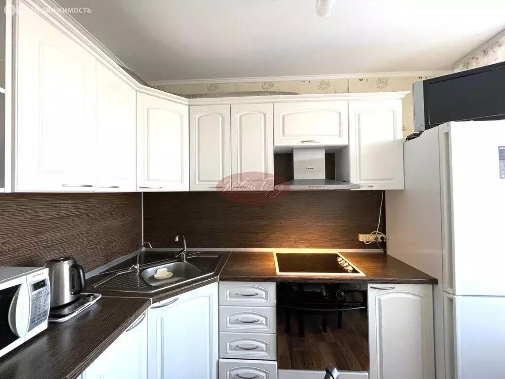 2-комнатная квартира: Тюмень, улица Газовиков, 25 (52.7 м) - Фото 2