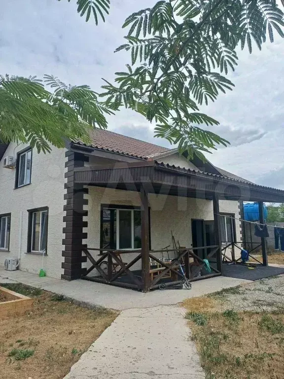 Дом в Крым, Сакский район, с. Молочное ул. Пионерская (183 м) - Фото 1