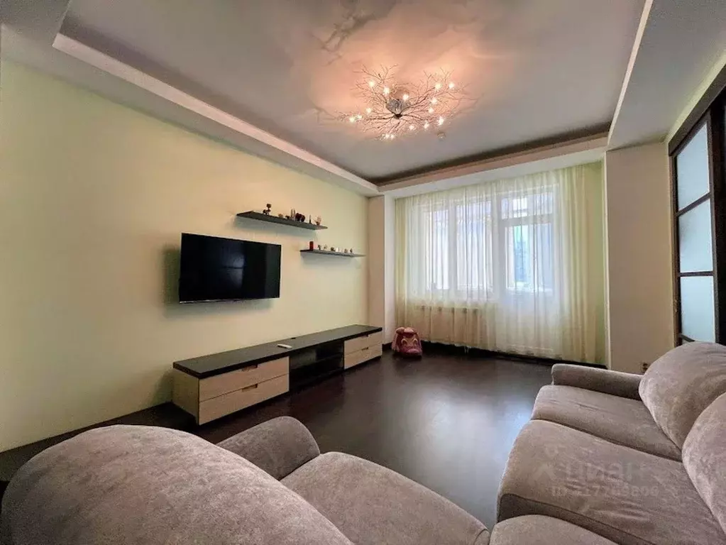 3-к кв. Челябинская область, Челябинск ул. Энгельса, 26а (112.0 м) - Фото 1