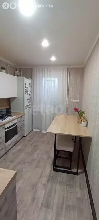 3-комнатная квартира: Альметьевск, улица Ленина, 137 (67 м) - Фото 1
