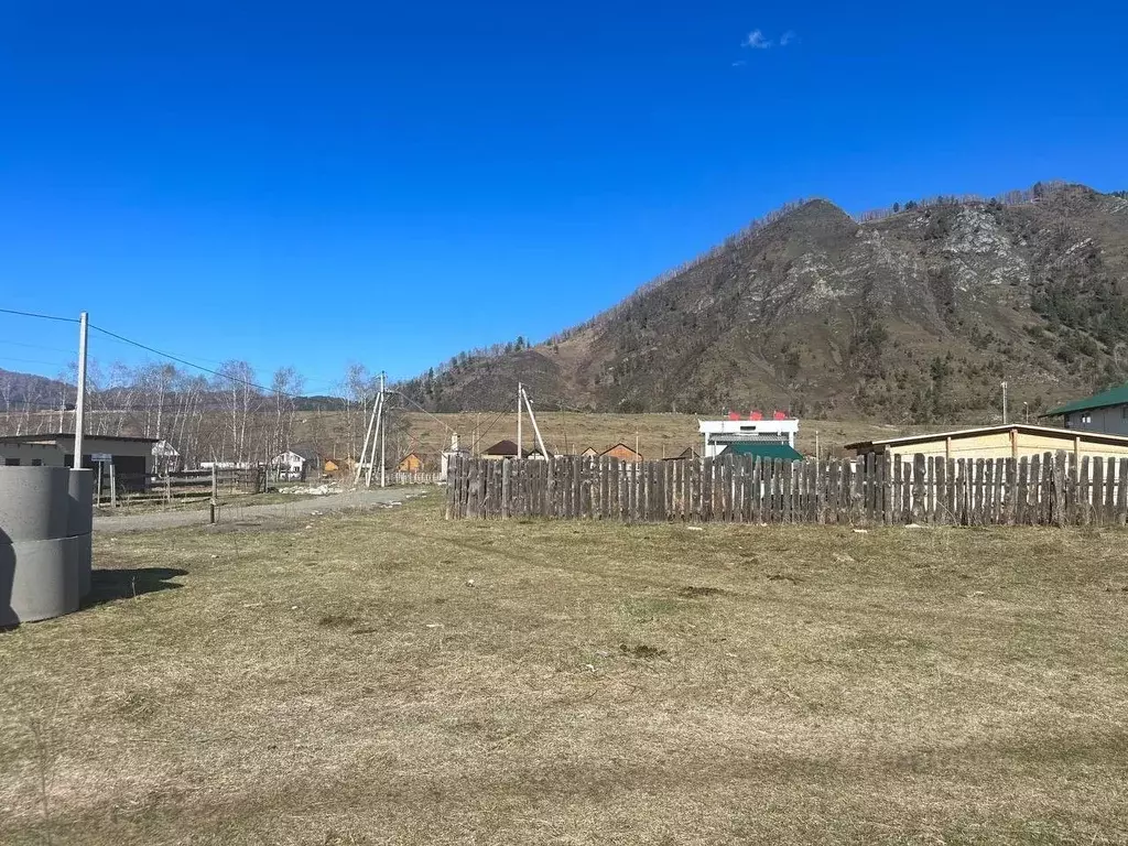 Участок в Алтай, Чемальский район, с. Чемал ул. Автомобилистов, 1 ... - Фото 1