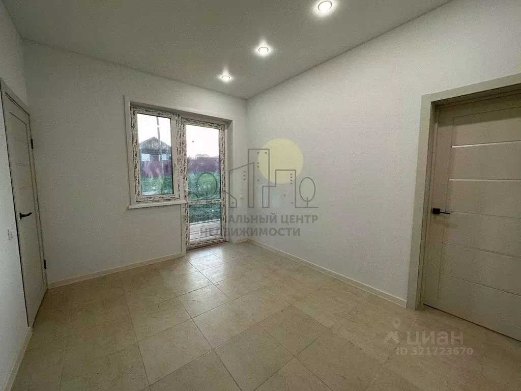 Дом в Иркутская область, Иркутский муниципальный округ, д. Карлук ул. ... - Фото 1