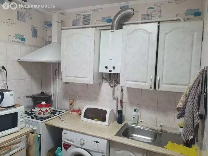 4-комнатная квартира: Евпатория, улица 60 лет ВЛКСМ, 8 (82 м) - Фото 1