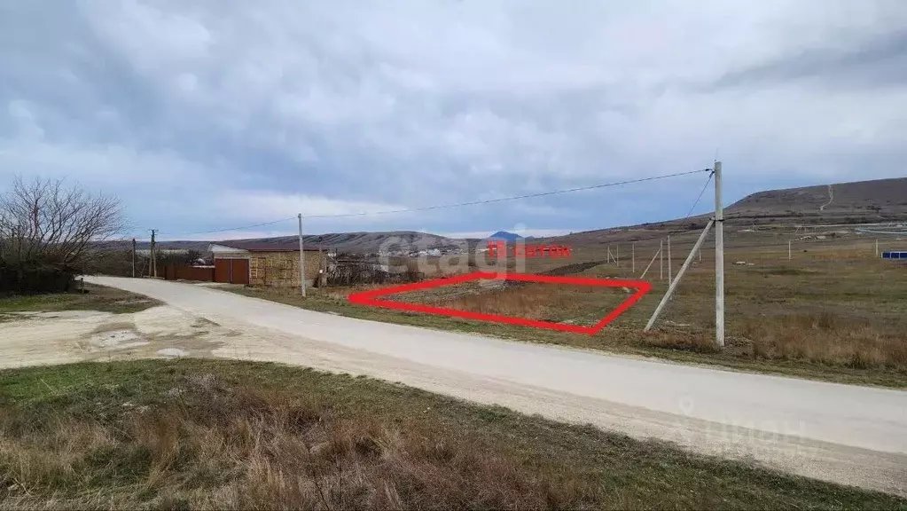 Участок в Крым, Феодосия муниципальный округ, с. Южное ул. Центральная ... - Фото 1