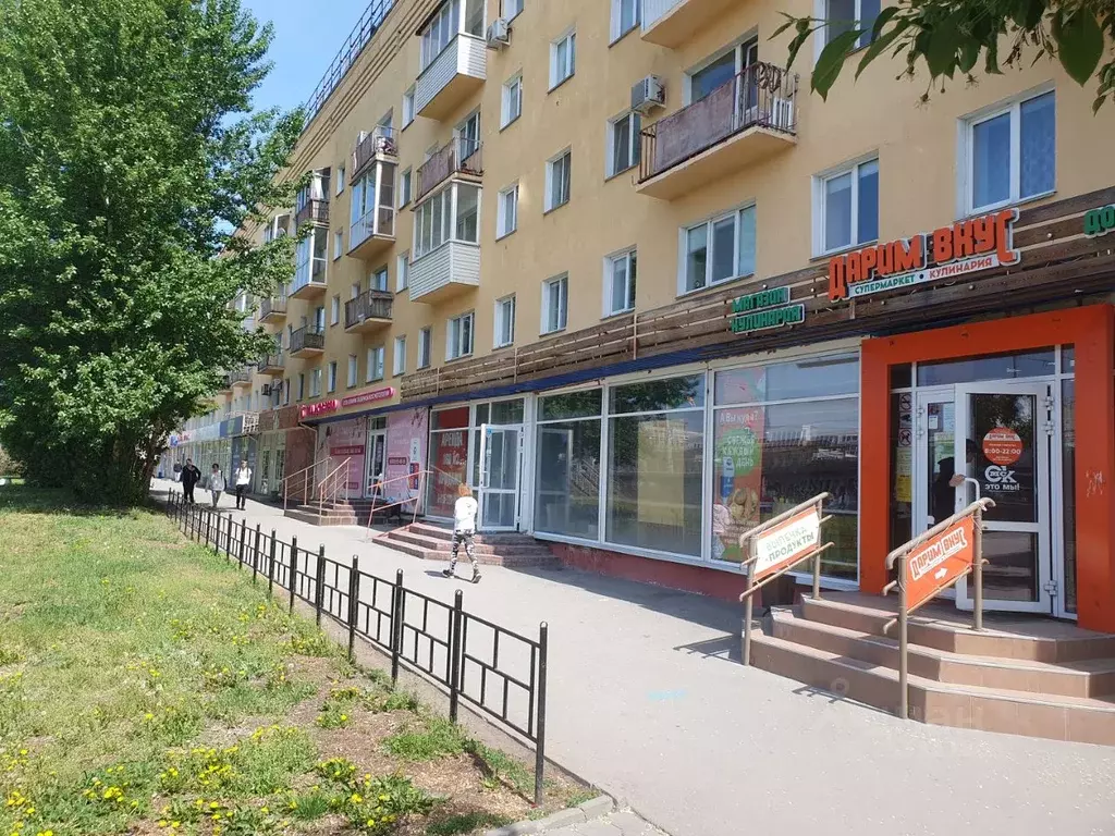 Торговая площадь в Омская область, Омск ул. Гагарина, 2 (800 м) - Фото 1