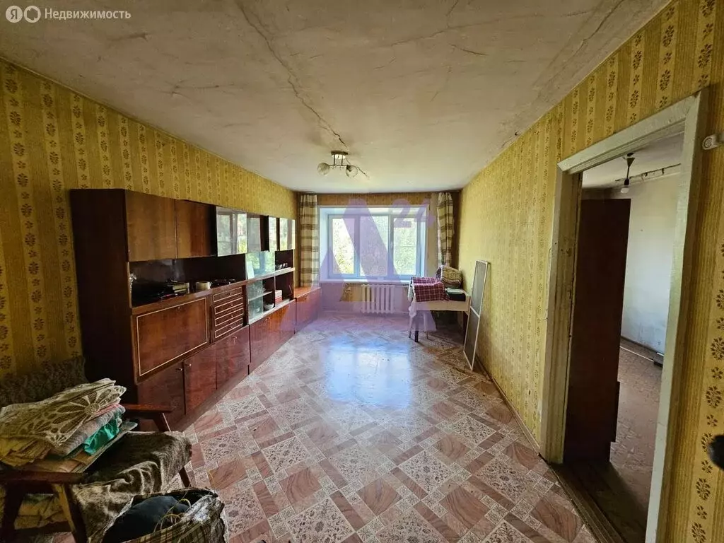 3-комнатная квартира: Барнаул, улица Энтузиастов, 5 (61 м) - Фото 0