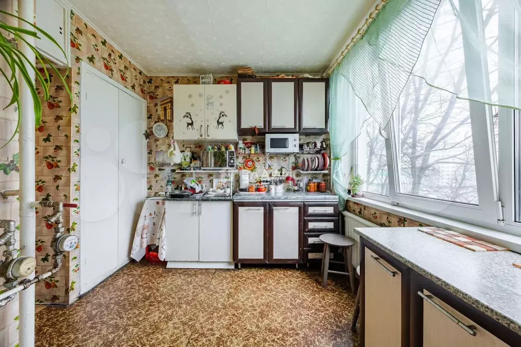 Комната 17,6 м в 4-к., 4/9 эт. - Фото 0