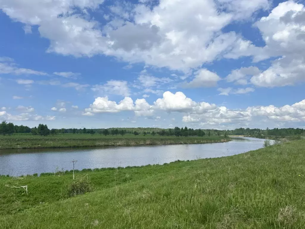 Участок в Тверская область, Конаковский муниципальный округ, д. ... - Фото 1