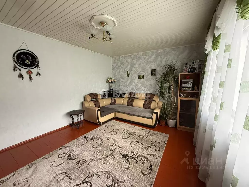 Дом в Алтайский край, Бийский район, с. Малоугренево ул. Шукшина (124 ... - Фото 1