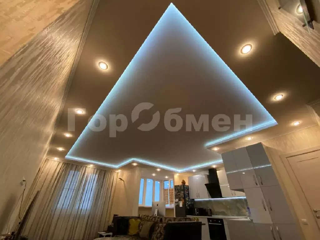 Продается 3-комнатная квартира - Фото 1