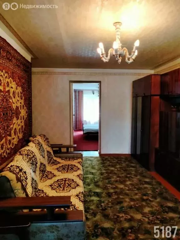 3-комнатная квартира: Аксай, улица Платова, 6 (58 м) - Фото 0