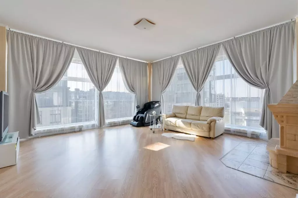 2-к кв. Санкт-Петербург Петровский просп., 14 (90.6 м) - Фото 1