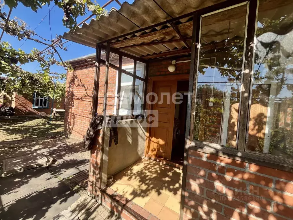 Дом в Краснодарский край, Тимашевский район, Медведовское с/пос, ... - Фото 1