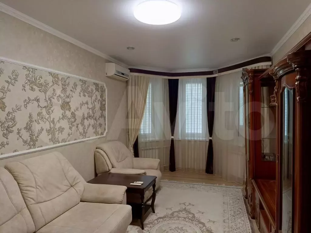 2-к. квартира, 60 м, 1/6 эт. - Фото 0