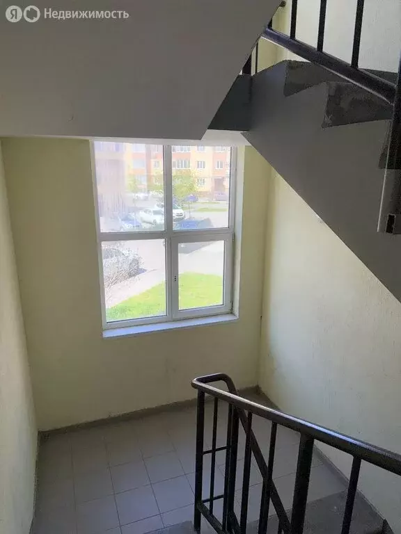 1-комнатная квартира: Невинномысск, улица Апанасенко, 9А (35 м) - Фото 0