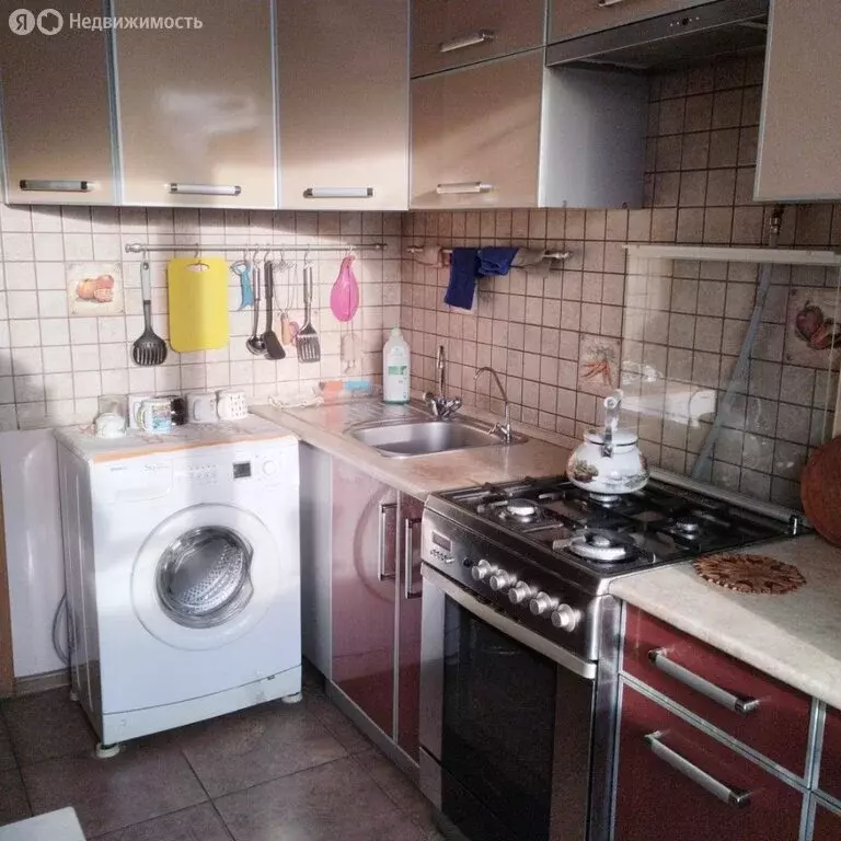 3-комнатная квартира: Волгоград, улица Милиционера Буханцева, 2 (66.1 ... - Фото 1